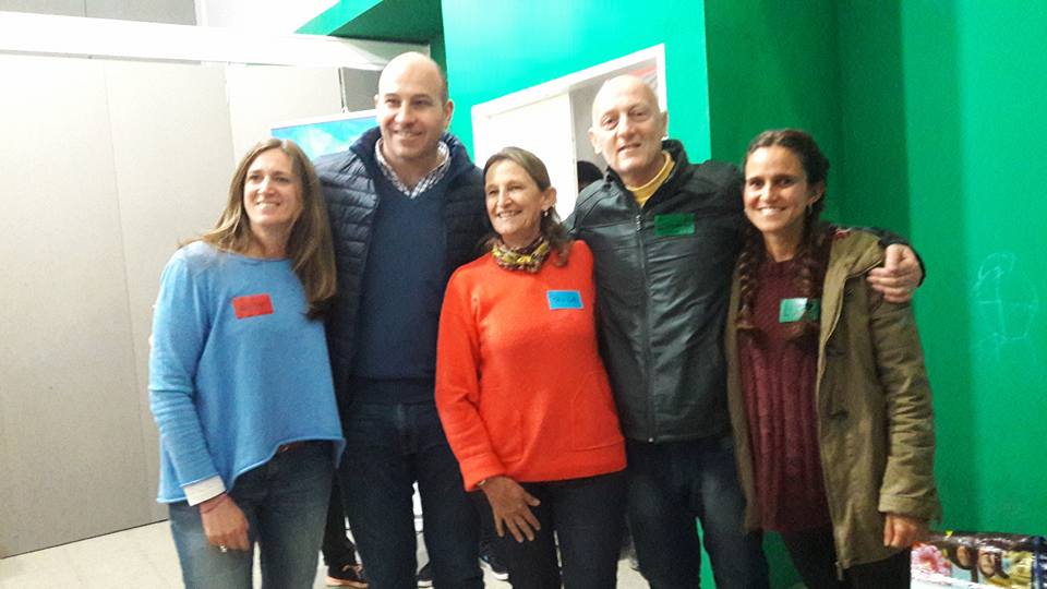 Martiniano Molina-Enzo Chiarenza- Catalina Lichter - Veronica Caloni Coaches de ICF Argentina junto al intendente de Quilmes