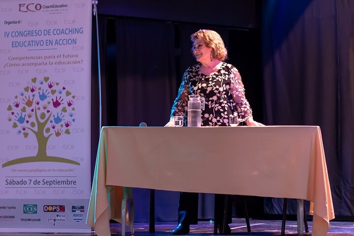 Esther Pelufo en Congreso (1)